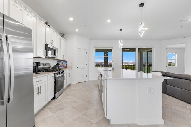 Photo - 15170 BLUFFTON Ln Unit 1821