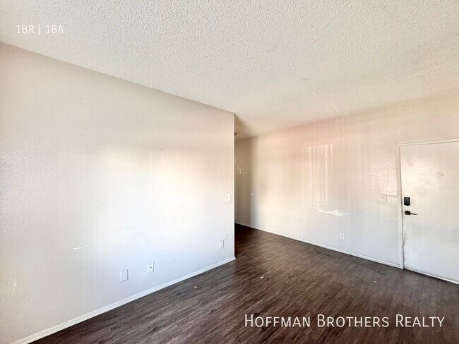 Photo - 2216 W Court St Unit 102A