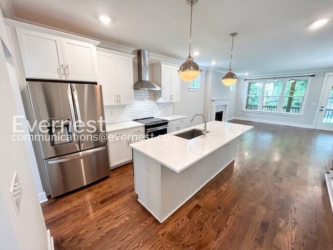 Photo - 2146 Burns St