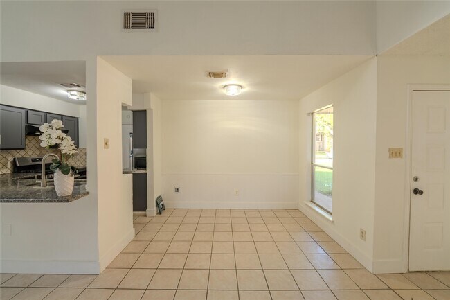 Photo - 1423 Valley Landing Dr