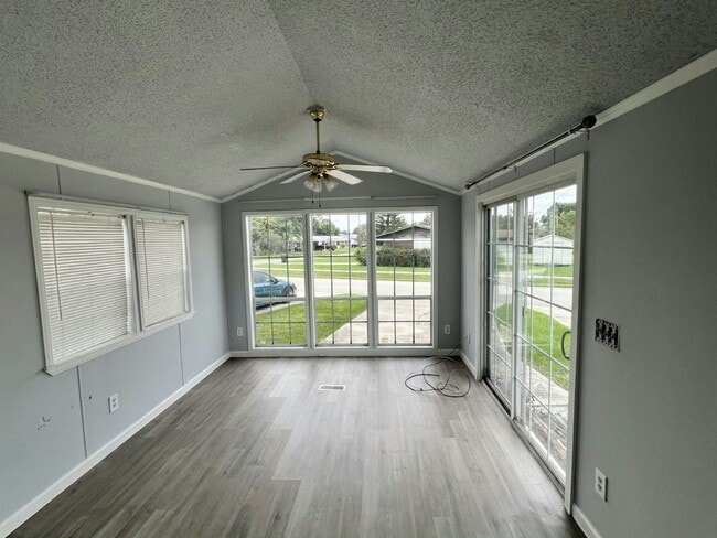 Photo - 137 N Anoka Ave