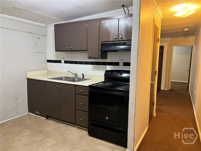 Photo - 317 Strickland St