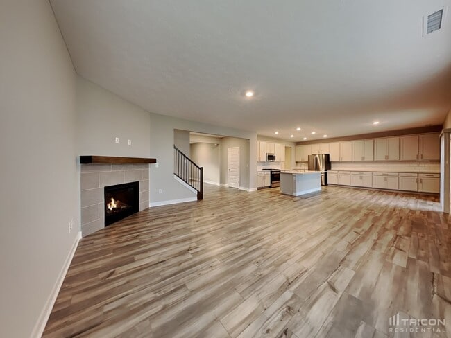 Photo - 2168 S Quincy Dr