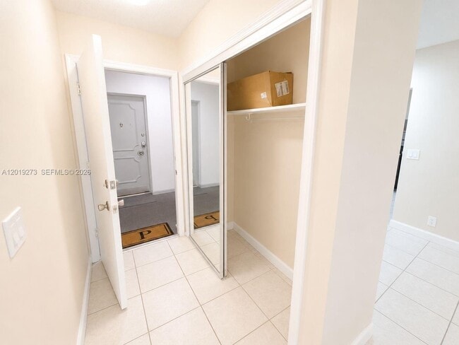 Photo - 5800 NE 22nd Way Unit 508