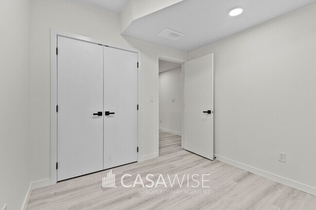 Photo - 17314-1736a 6a St NE