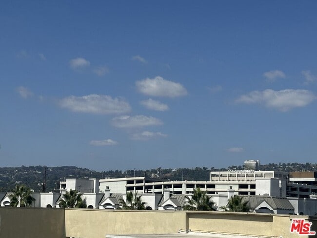 Photo - 8614 Burton Wy