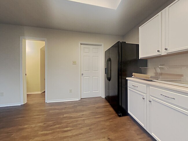 Photo - 6886 Merritt Ridge Way