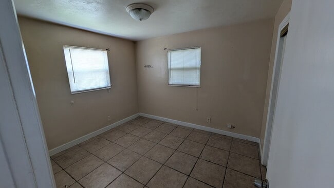 Photo - 4100 NW 39th Ave