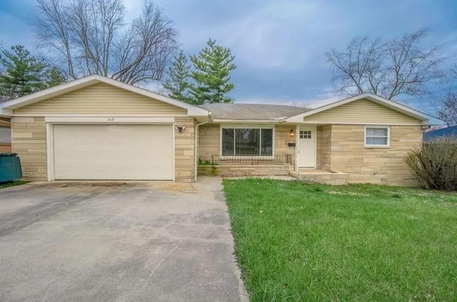 Spacious 3-bedroom, 2.5-bathroom house in ... - Spacious 3-bedroom, 2.5-bathroom house in ...