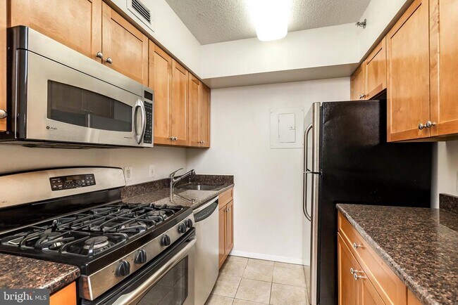 Photo - 4801 Fairmont Ave Unit 713