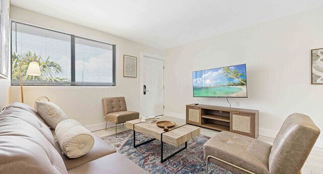 Photo - 556 Coral Ct Unidad SI FL3-ID1502040P