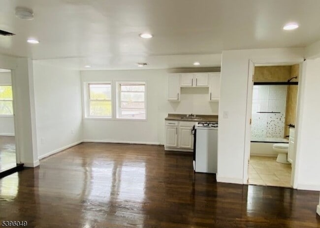 Photo - 247 Lehigh Ave