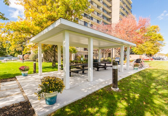 Photo - St. George Tower