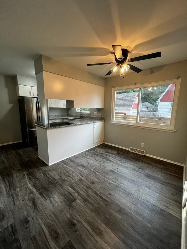 Photo - 6619 Hillside Ln