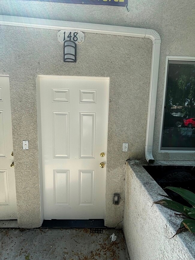Photo - 148 E 84th Pl