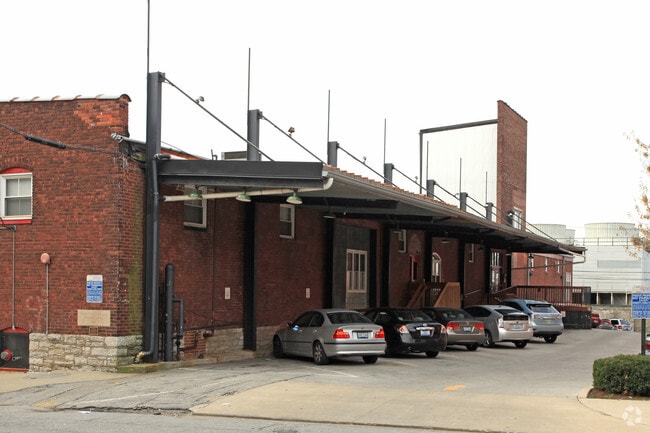 Photo - South Hill Station