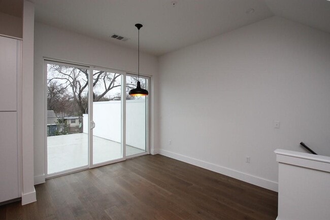 Photo - 505 Tillery St Unidad 7