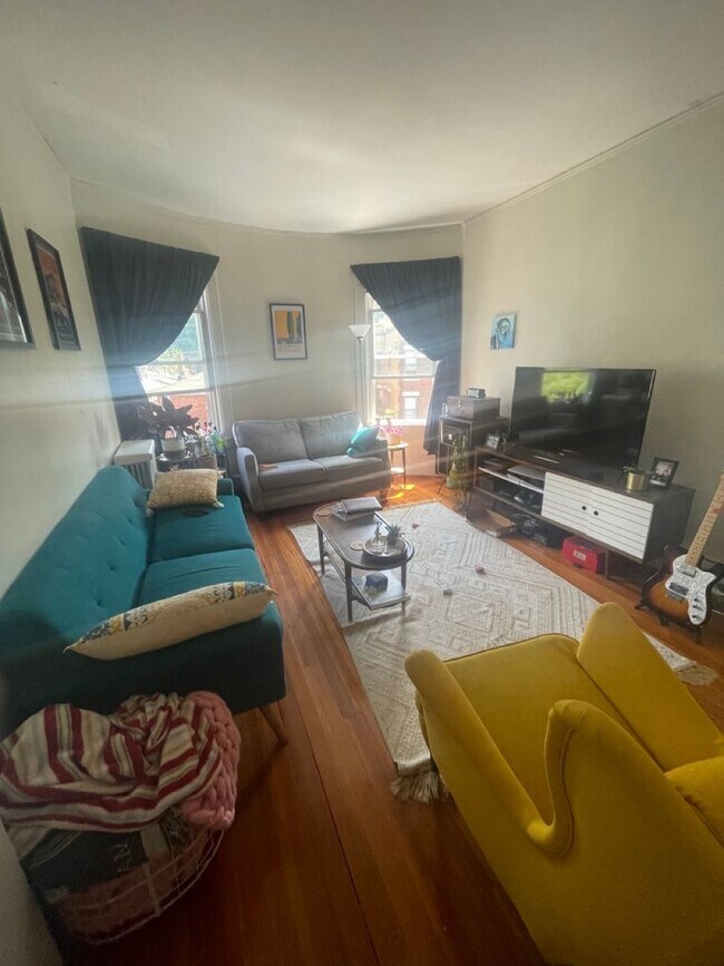 Photo - 9/1 No Fee! Sunny 2BR w/private balcony, h...