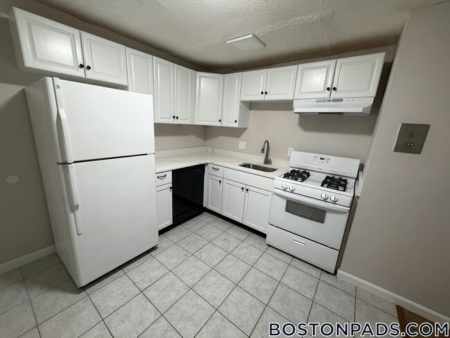 Photo - 18 Belmont St Unit 4