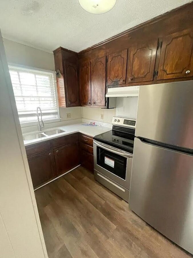 Photo - 504 Pickett St SW Unit 2
