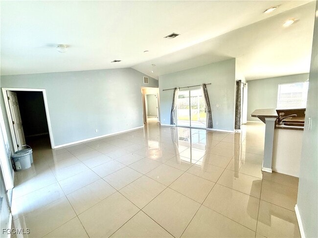 Photo - 2911 40th St SW