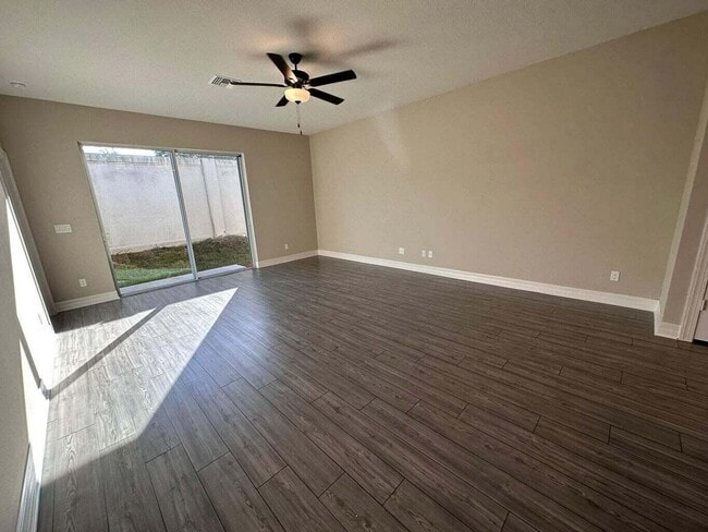 Photo - 1726 Party Pl