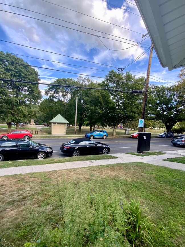 Photo - 1032 Hope St