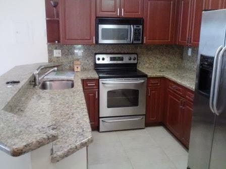 Building Photo - 2445 SW 18th Ter Unit 412 Rental