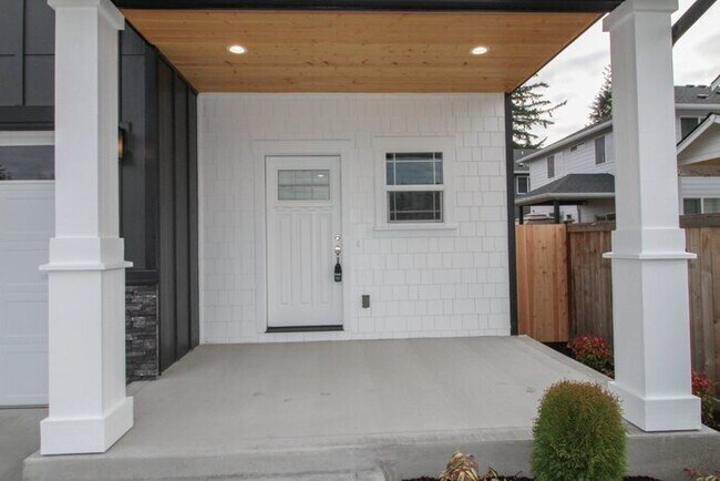 Photo - BRAND NEW HOME WITH ALL THE UPGRADES 4bed 2.5bath 2326sf 2 Car Garage