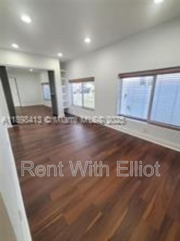 Photo - 2407 Scott St