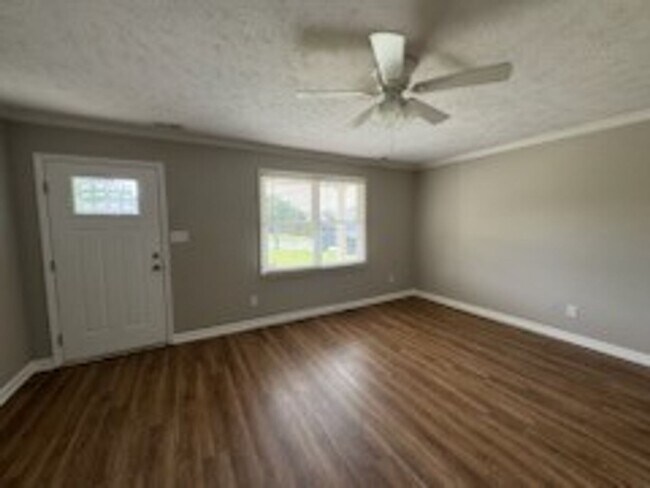 Photo - 814 Egypt Rd