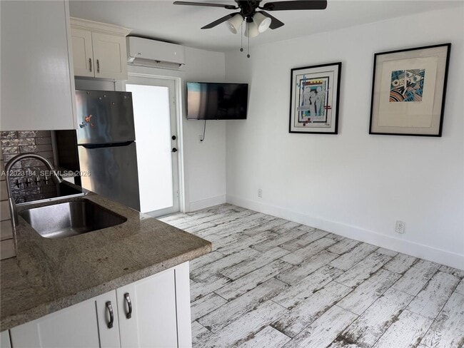 Photo - 3837 NE 17th Ave