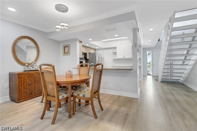 Photo - 790 Meadowland Dr