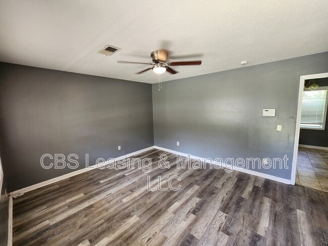 Photo - 1406 Jackson Dr