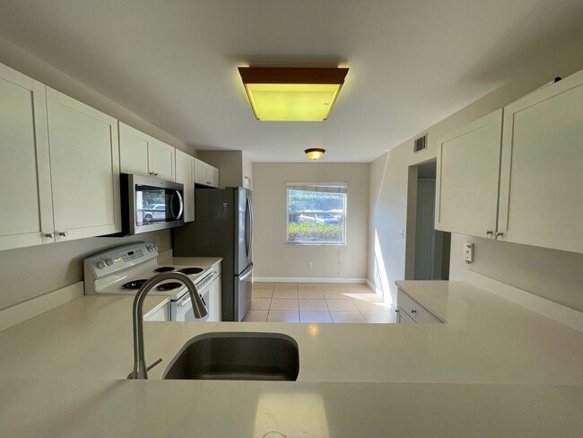 Photo - ANNUAL RENTAL - 2 BED / 2 BATH AT CANTERBURY VILLAGE