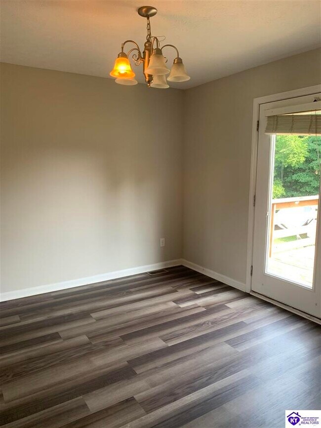 Photo - 307 Ivy Pointe Dr