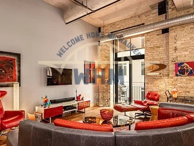 Photo - 239 E Chicago St Unidad Apt 307