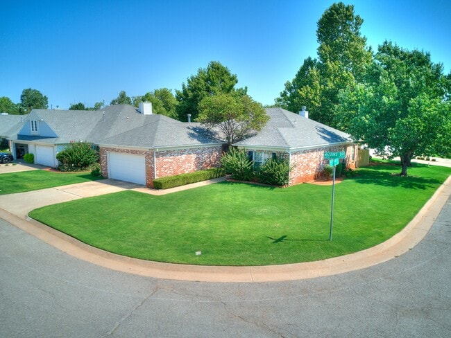 Photo - 6439 Masons Dr House