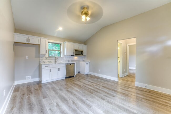 Photo - 1807 Jackson Ave