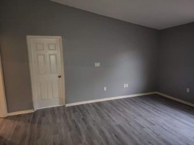 Photo - 415 W Circlewood St