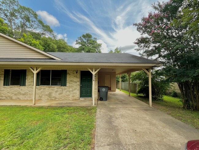 Building Photo - 602 N Cross St Unit 602 N Cross St  B