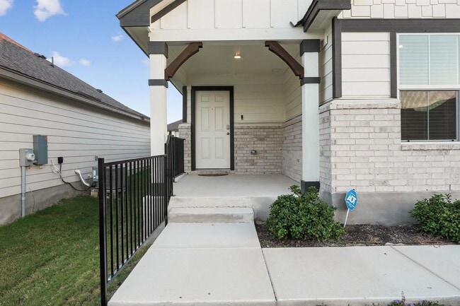 Building Photo - 136 Watch Hl