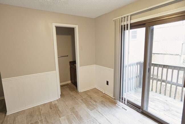 Photo - 3403 Robin Ave SW