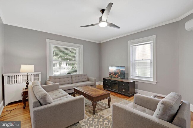 Photo - 206 Rockwell Terrace