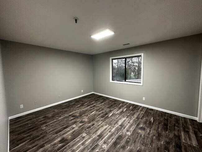 Photo - 1340 Brook St Unit J