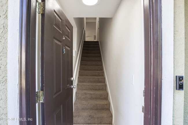 Photo - 10075 Gate Pkwy Unit 606