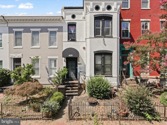 Building Photo - 929 O St NW Rental