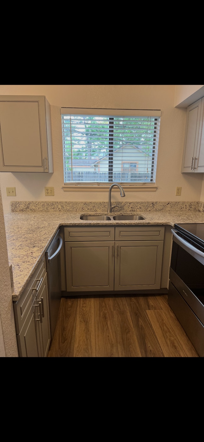 Photo - 5275 Columbine Ln