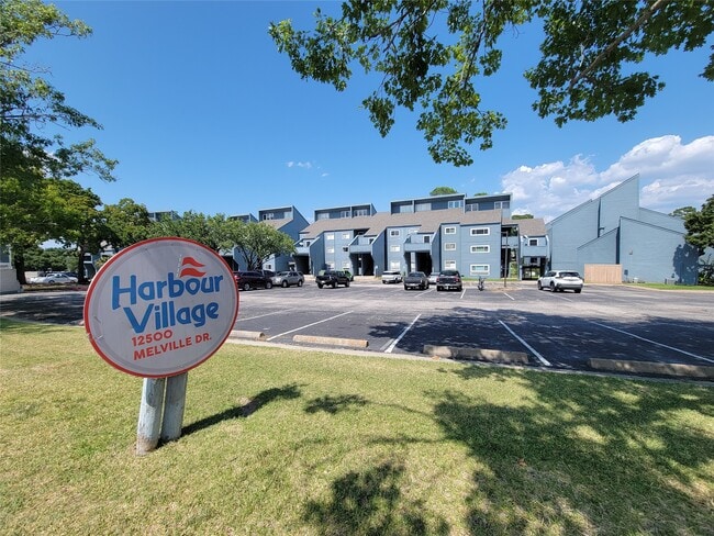 Building Photo - 12500 Melville Dr Unit B217