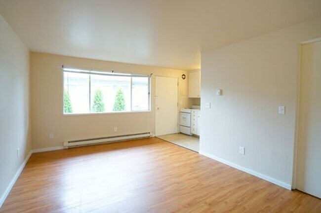 Photo - Crown Colony